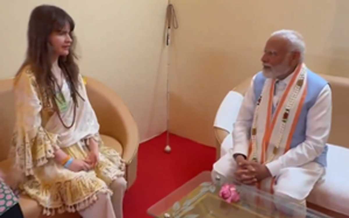 जर्मन सिंगर कैसेंड्रा का हरे राम, हरे कृष्ण गीत सुन पीएम मोदी हुए मंत्रमुग्ध